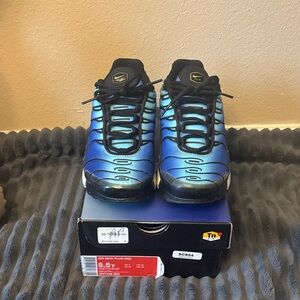 Nike Air Max Plus Sneakers - Blue and Black